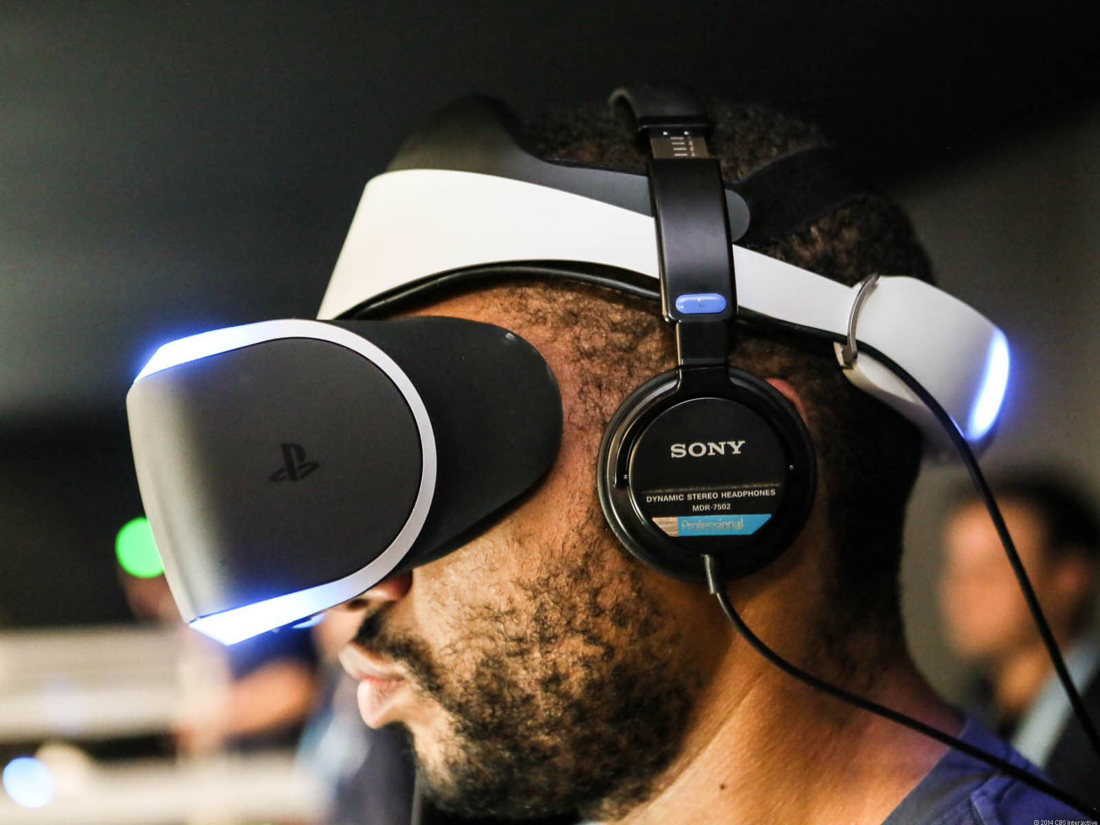 Especialistas apontam o alto preço da tecnologia e a falta de conteúdo como os principais desafios para o VR.